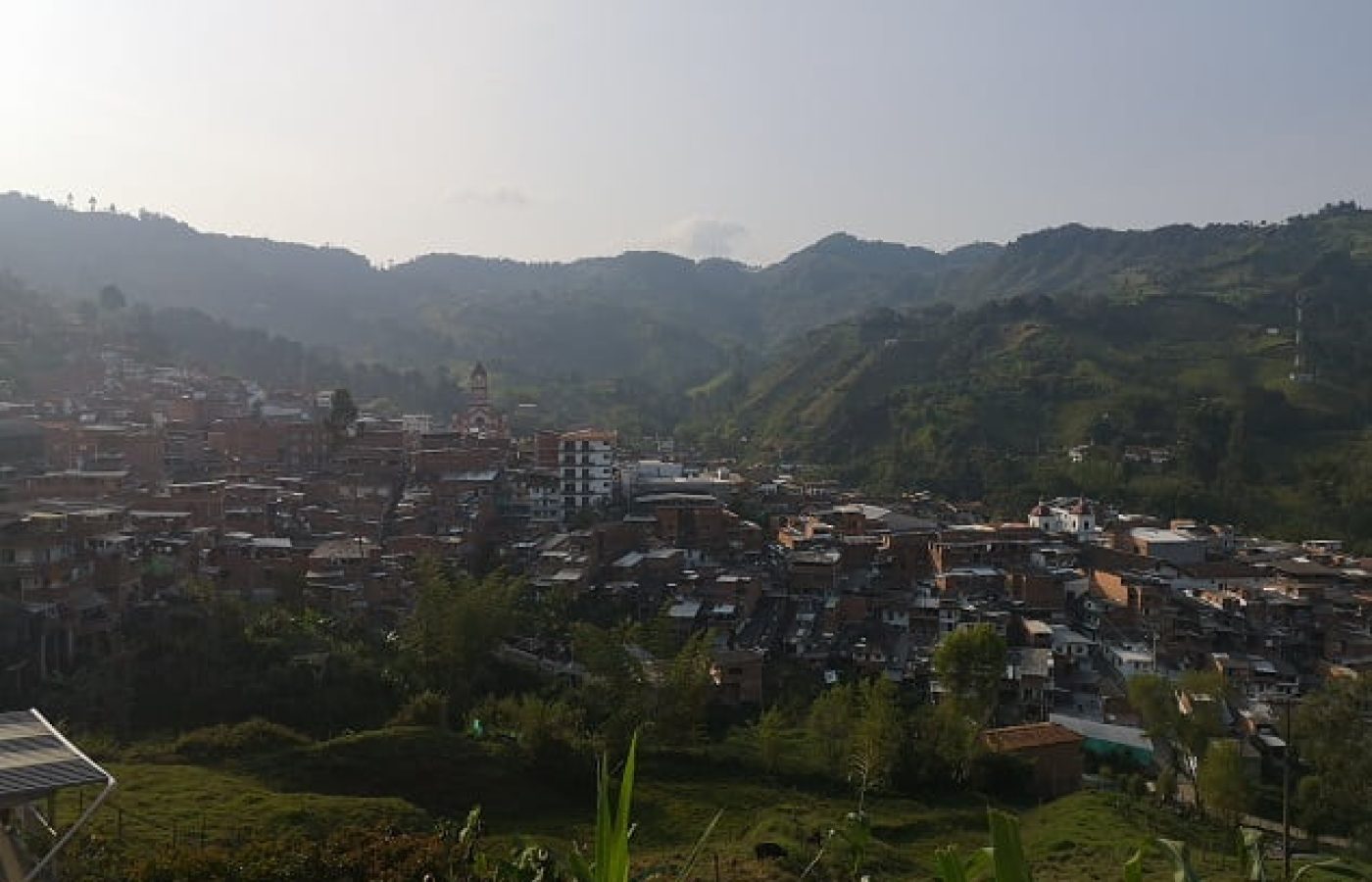 Panorámica de Granada, Antioquia. De XalD – Trabajo propio, CC BY-SA 4.0, https://commons.wikimedia.org/w/index.php?curid=103586537